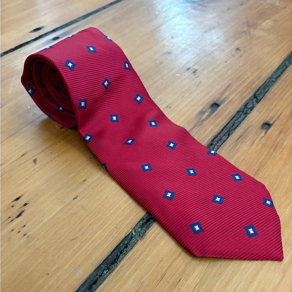 NEW Brooks Brothers 100% Silk Red Tie Blue Diamonds 3.25” Width Work Office Tags